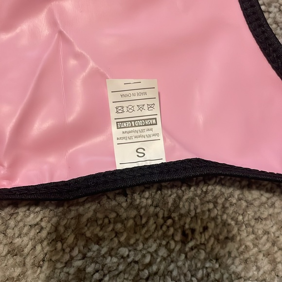 Work out outfit with slim trim spank - Picture 6 of 7